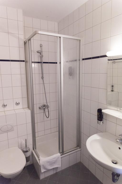 Hotel Cosima Vaterstetten Habitación foto