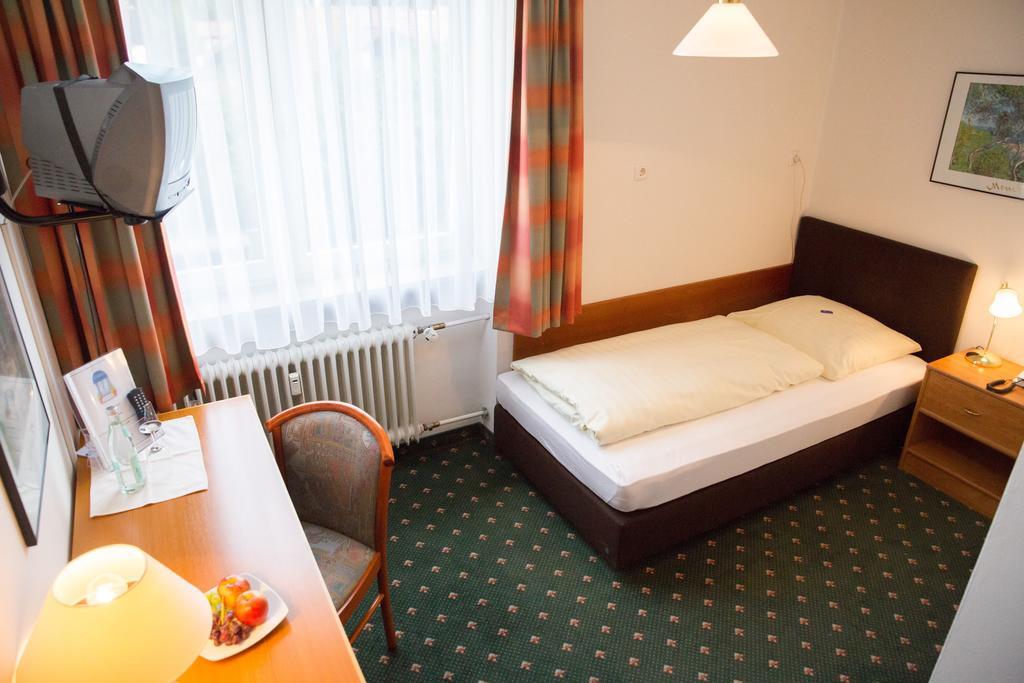 Hotel Cosima Vaterstetten Habitación foto